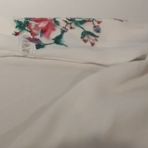 Tadashi Shoji Long Sleeve Boho White Floral Embroidery Bell Sleeve Blouse - Picture 7 of 12